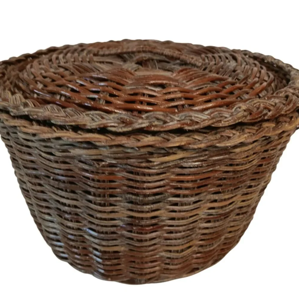 Vintage Wicker Rattan Basket With Lid Reddish Brown 12
